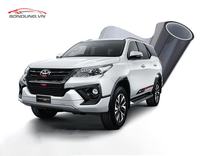 Dán phim cách nhiệt classis cho Fortuner